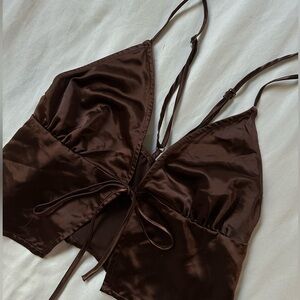 Flowy brown satin top 🤎